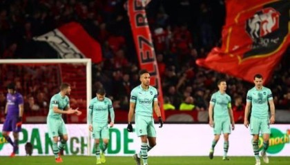  多特蒙德核心染红遭逆转绝杀  