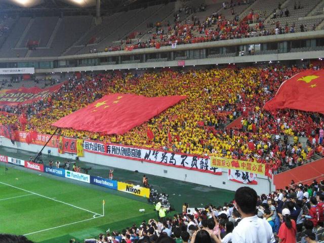  汉诺威96主场气势如虹，球迷助威催生胜利